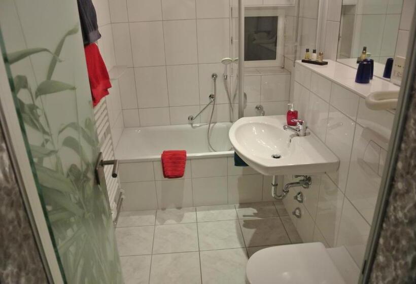 Номер Стандарт, Restaurant Goldenes Lamm