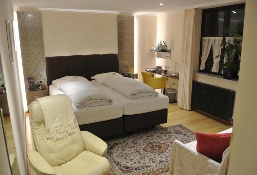 Номер Стандарт Трехместный, Restaurant Goldenes Lamm