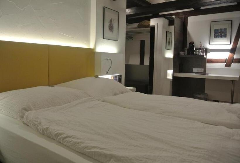 Номер Комфорт, Restaurant Goldenes Lamm