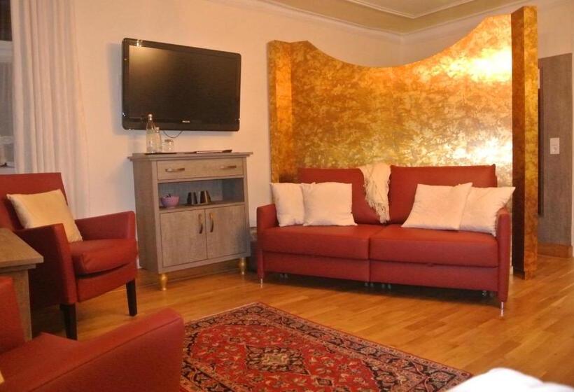 Трехместный Номер Комфорт, Restaurant Goldenes Lamm