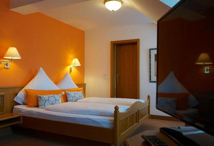 חדר סטנדרט, Restaurant Thum