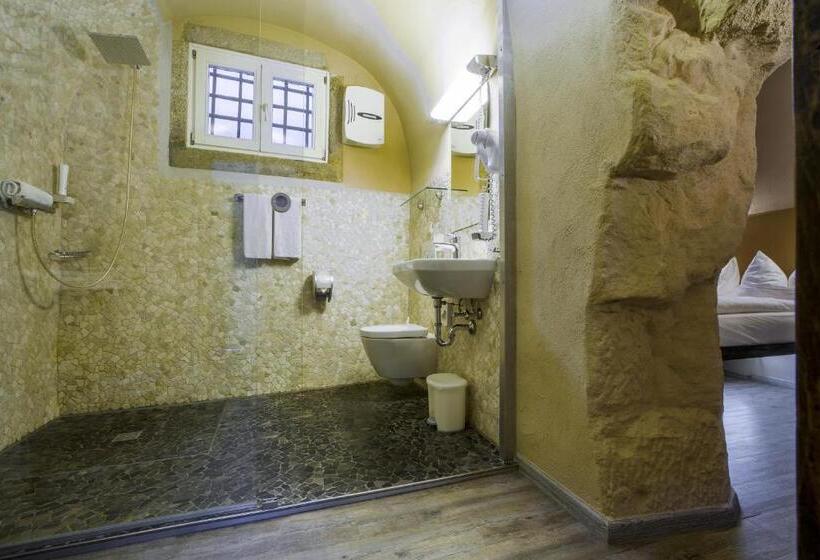 חדר סטנדרט, Knast Hotel Fronfeste