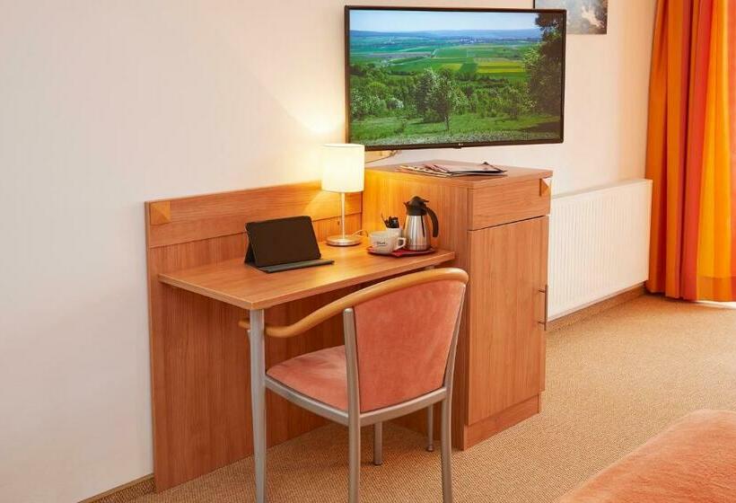 Номер Комфорт Индивидуальный, Land Und Aktivhotel Altmühlaue