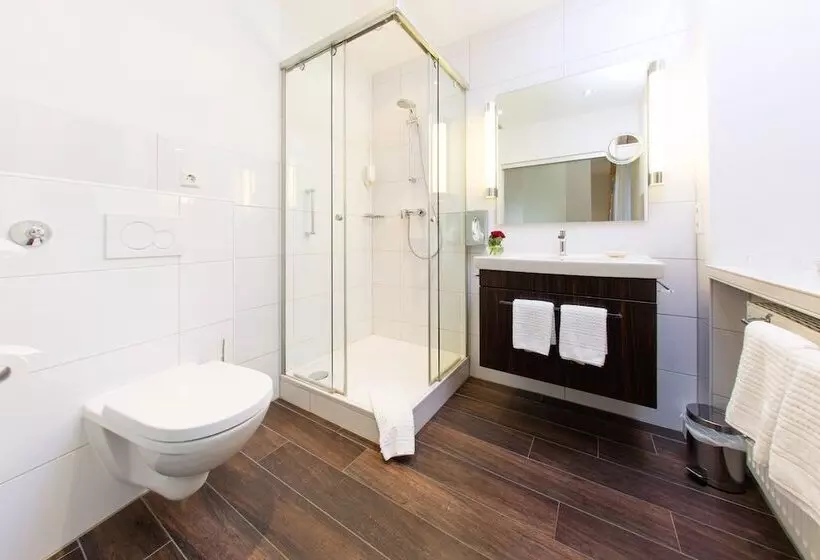 Sviitti, Ochsen Hotel & Restaurant Binzen / Basel