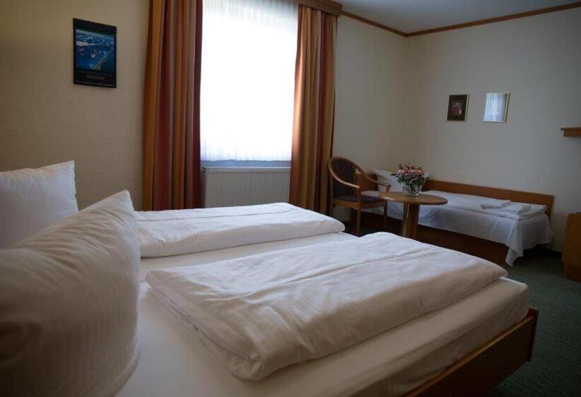 スタンダードトリプルルーム, Landgasthof Grüne Linde