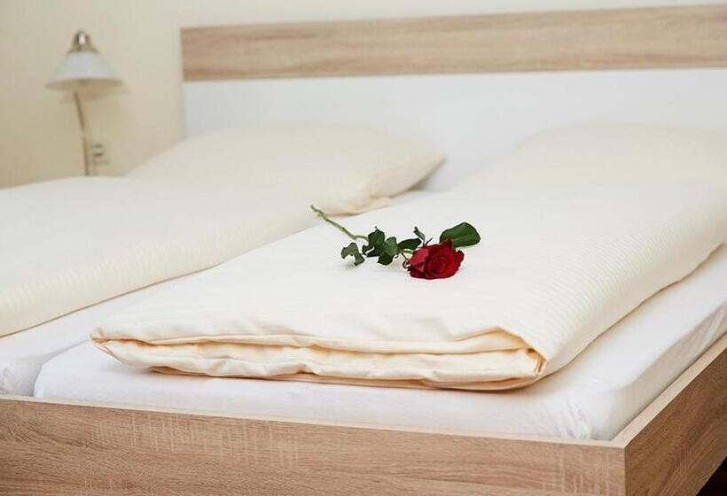 발코니 디럭스 룸, Landgasthof Wallburg