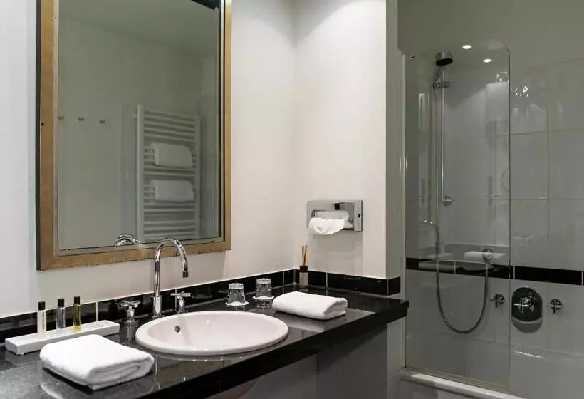 コンフォートルーム, Zeller Hotel+restaurant