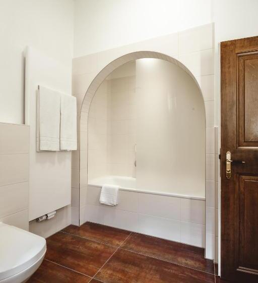 סוויטה, Romantik Hotel Schloss Hohenstein