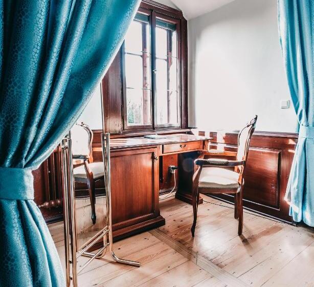 סוויטה, Romantik Hotel Schloss Hohenstein