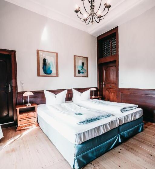 סוויטה, Romantik Hotel Schloss Hohenstein