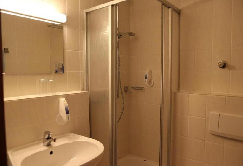 Quarto standart individual, Taunus Residence