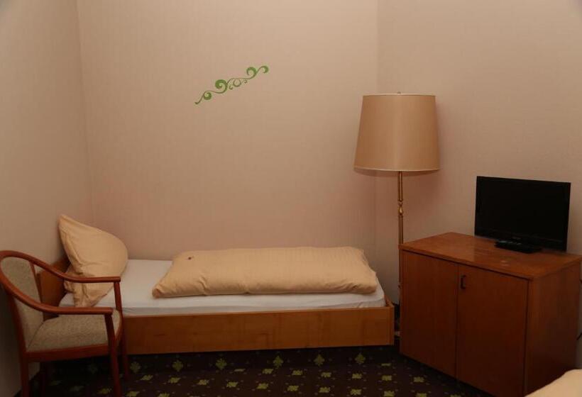 Номер Стандарт Трехместный, Taunus Residence