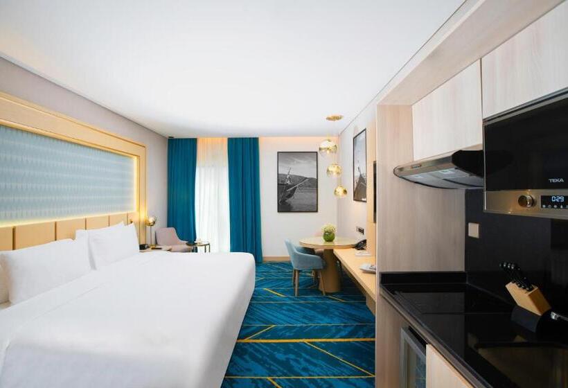 استودیو استاندارد با چشمانداز استخر, Maani Muscat Hotel & Suites