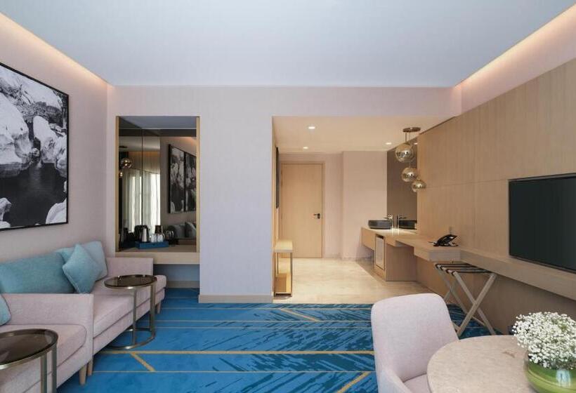 سوئیت خانواده 2 خوابه, Maani Muscat Hotel & Suites