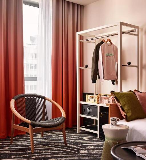 スイート, Mama Shelter Paris La Défense