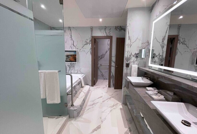 带大床的套房, Safi Royal Luxury Metropolitan
