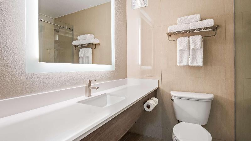 اتاق استاندارد, Maani Muscat Hotel & Suites