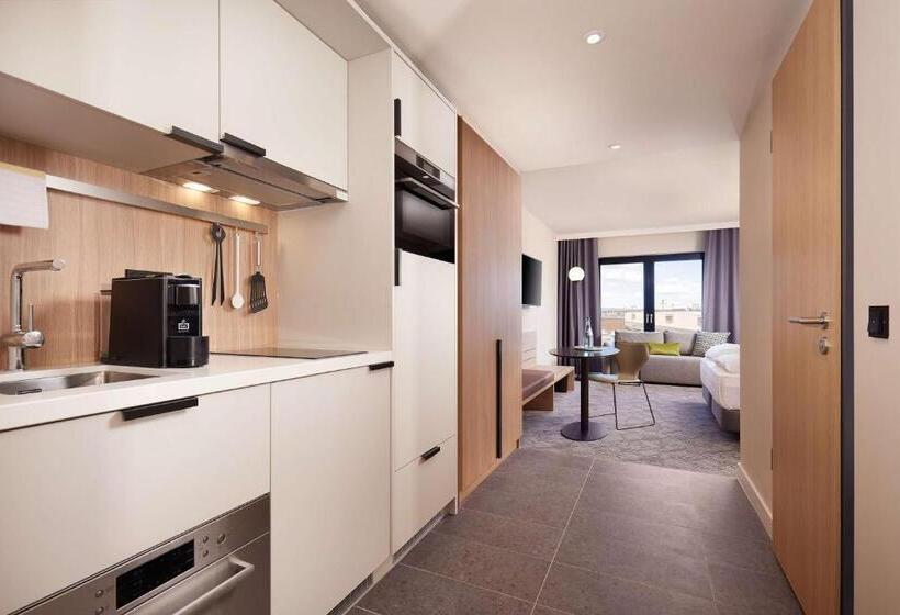 Студия Стандарт, Adina Apartment Hotel Dusseldorf