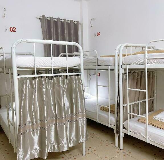 تختخواب در اتاق مشترک, Saigon Cozy House & Coffee