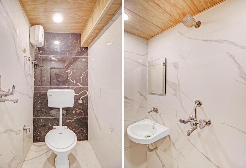 Трехместный Номер Классика, O K K Royal Residency