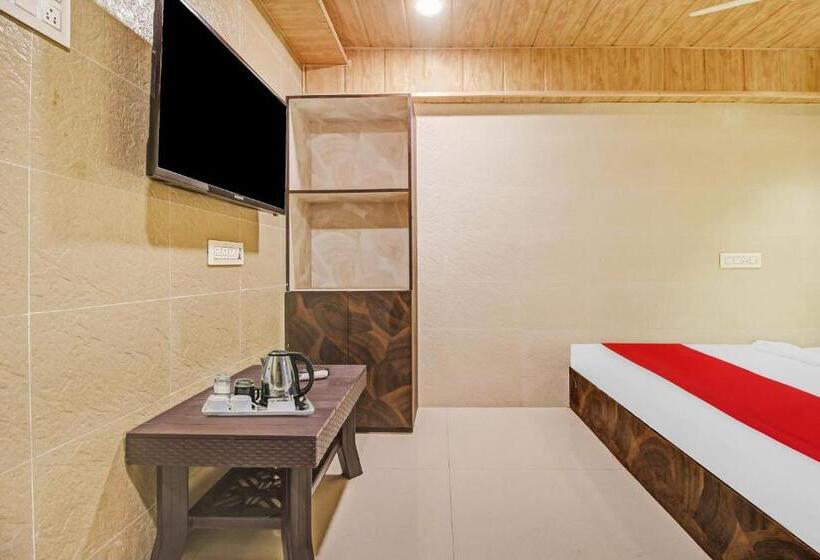 غرفة كلاسيكية ثلاثية, O K K Royal Residency