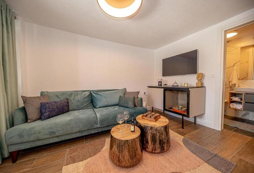 آپارتمان 1 خوابه, N&n Lux Guest House