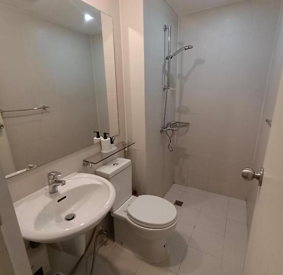 استودیوی استاندارد, Residences In Azure Condominium Parañaque City Metro Manila