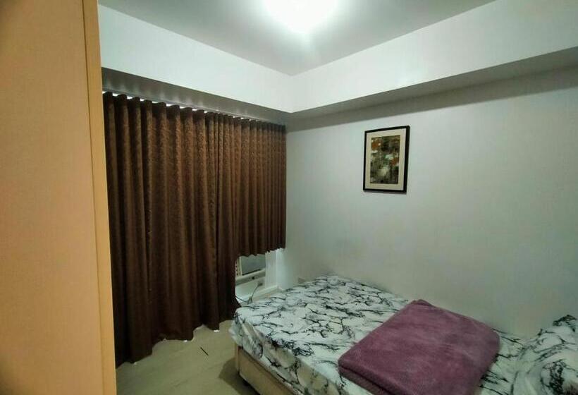 آپارتمان 1 خوابه با چشمانداز استخر, Residences In Azure Condominium Parañaque City Metro Manila