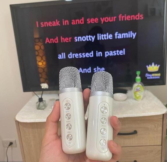 استودیوی سوپریور, Residences In Azure Condominium Parañaque City Metro Manila