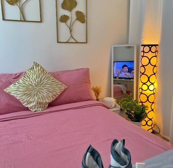 استودیوی سوپریور, Residences In Azure Condominium Parañaque City Metro Manila