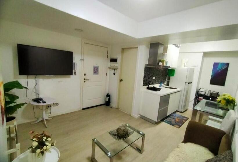 اتاق لوکس خانوادگی, Residences In Azure Condominium Parañaque City Metro Manila