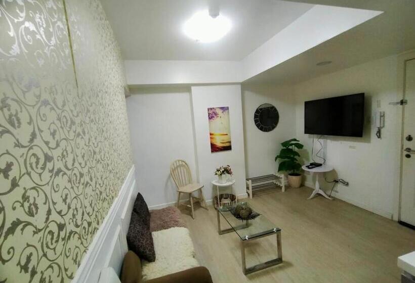 اتاق لوکس خانوادگی, Residences In Azure Condominium Parañaque City Metro Manila