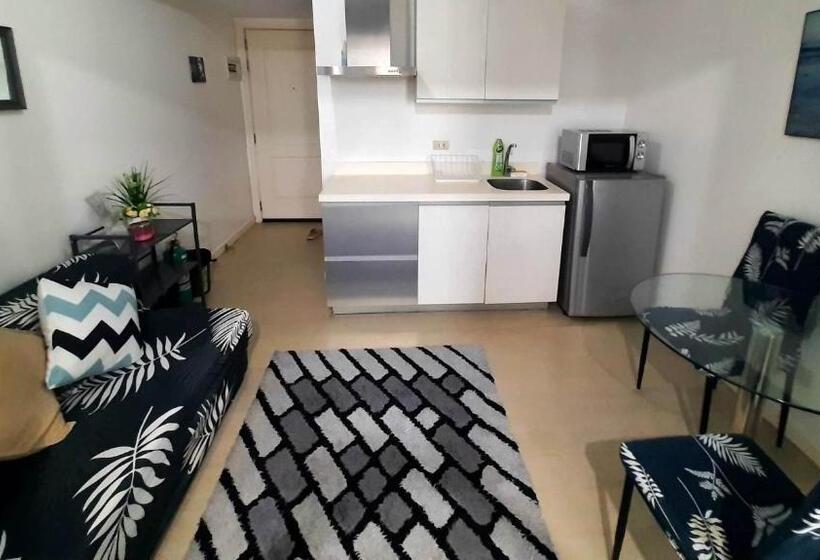آپارتمان 1 خوابه با بالکن, Residences In Azure Condominium Parañaque City Metro Manila