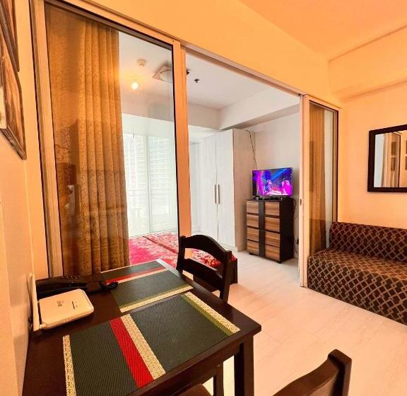 استودیوی استاندارد با چشمانداز دریا, Residences In Azure Condominium Parañaque City Metro Manila