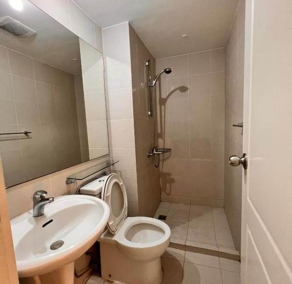 استودیوی استاندارد با چشمانداز دریا, Residences In Azure Condominium Parañaque City Metro Manila