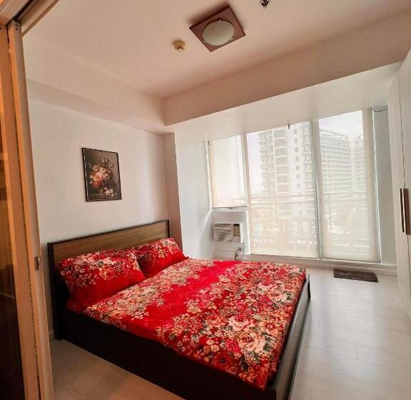 استودیوی استاندارد با چشمانداز دریا, Residences In Azure Condominium Parañaque City Metro Manila