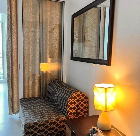 Escritório Estandar Vista Mar, Residences In Azure Condominium Parañaque City Metro Manila