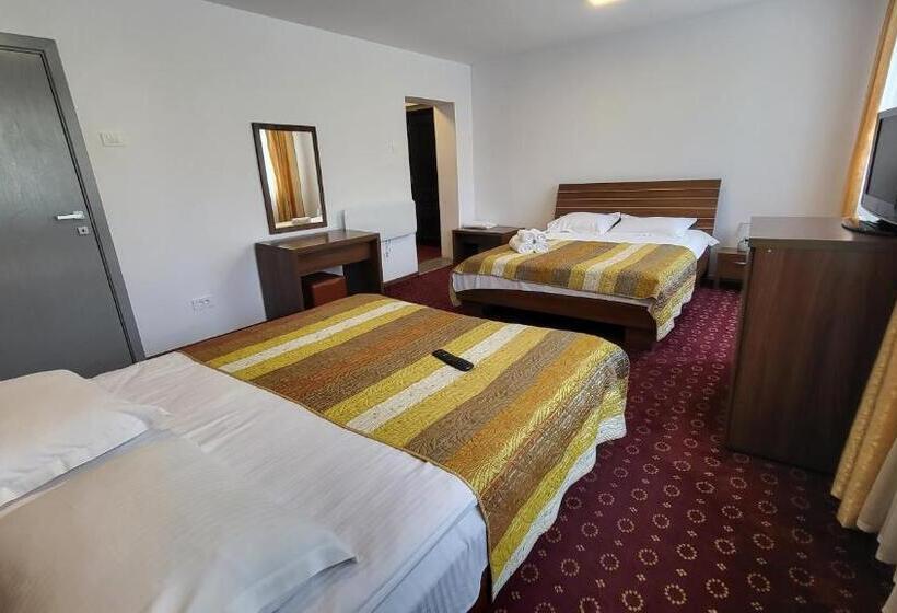 Четырехместный Номер Стандарт, Boutique Global