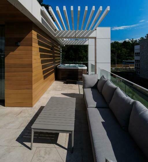 带1个卧室的顶楼公寓, Gold Wave Apartments