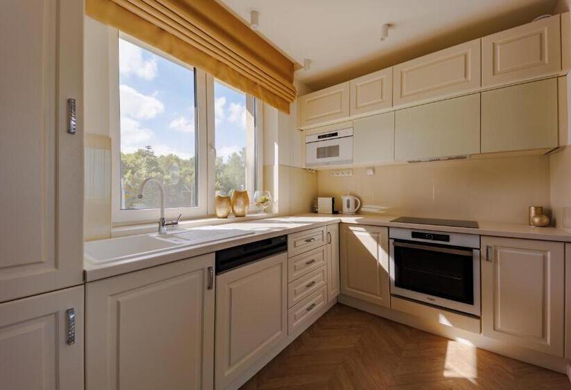 带1个卧室的顶楼公寓, Gold Wave Apartments