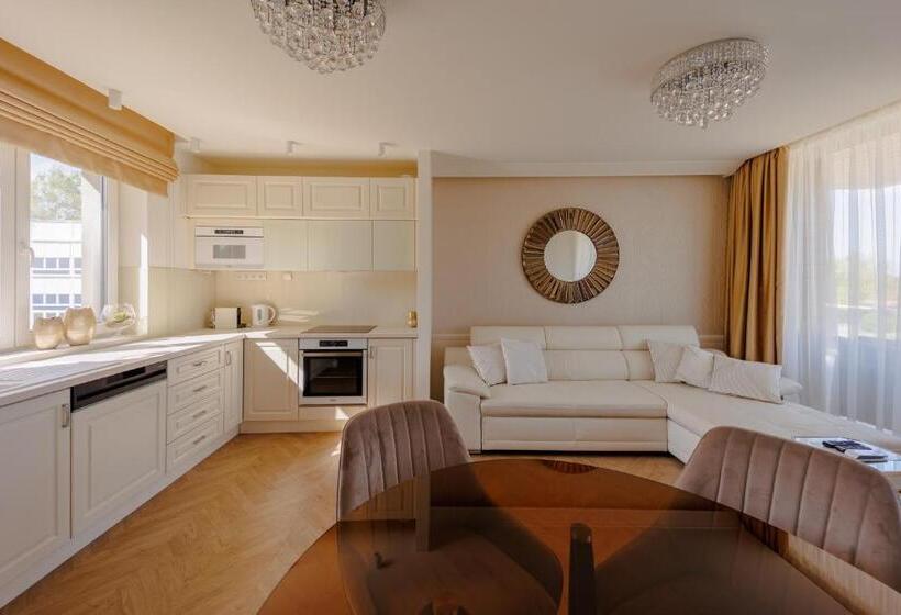 带1个卧室的顶楼公寓, Gold Wave Apartments