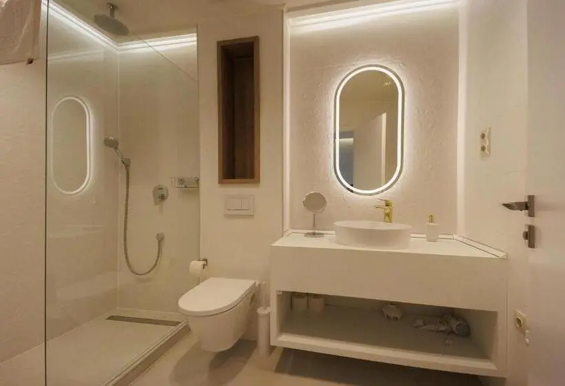 استودیوی لوکس, Gold Wave Apartments