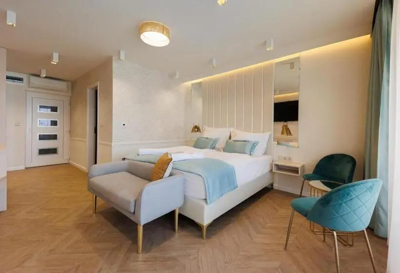 استودیوی لوکس, Gold Wave Apartments