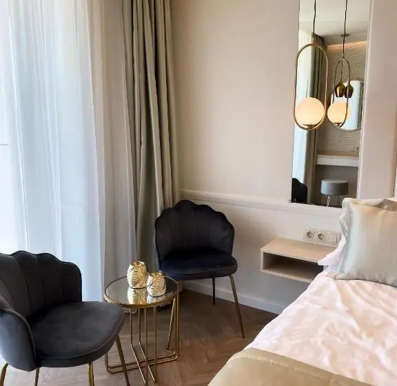 استودیوی لوکس, Gold Wave Apartments