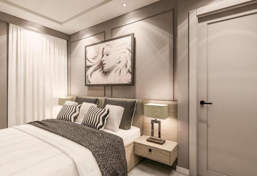 デラックスルーム, Golden