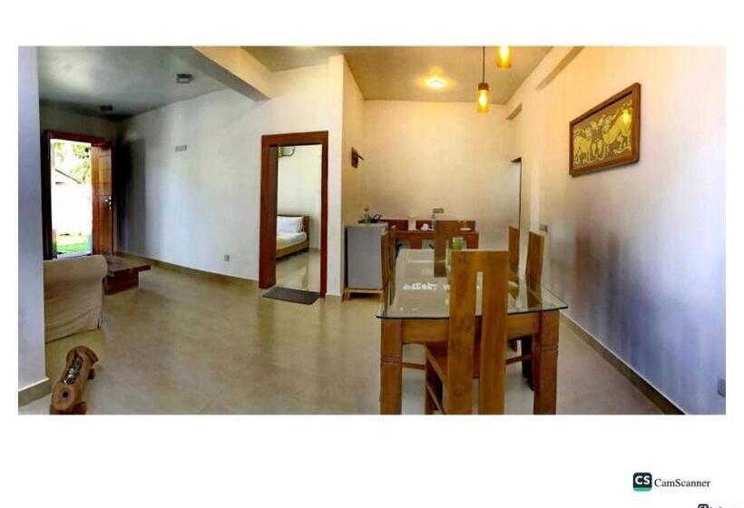 豪华海景房带阳台, Ayona Beach Villa