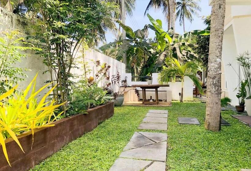 デラックストリプルルーム, Ayona Beach Villa