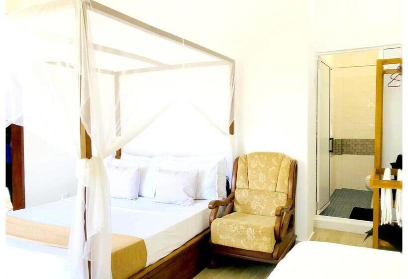 オーシャンビューデラックスルームバルコニー付き, Ayona Beach Villa