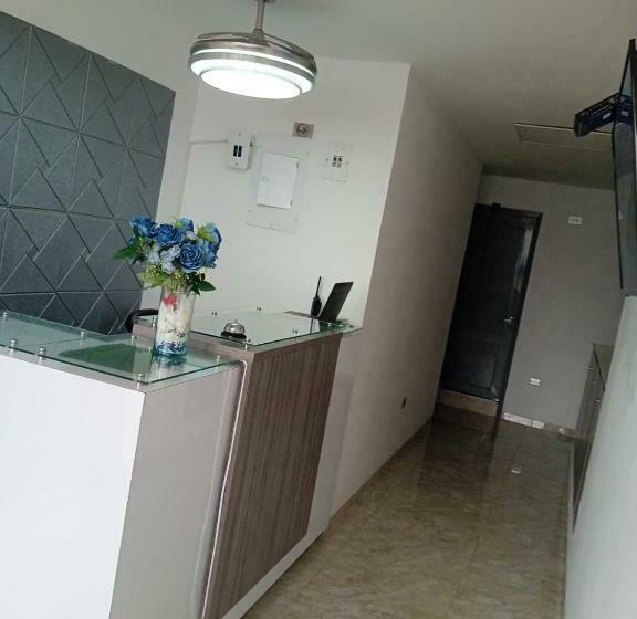 غرفة ديلوكس, El Peniel