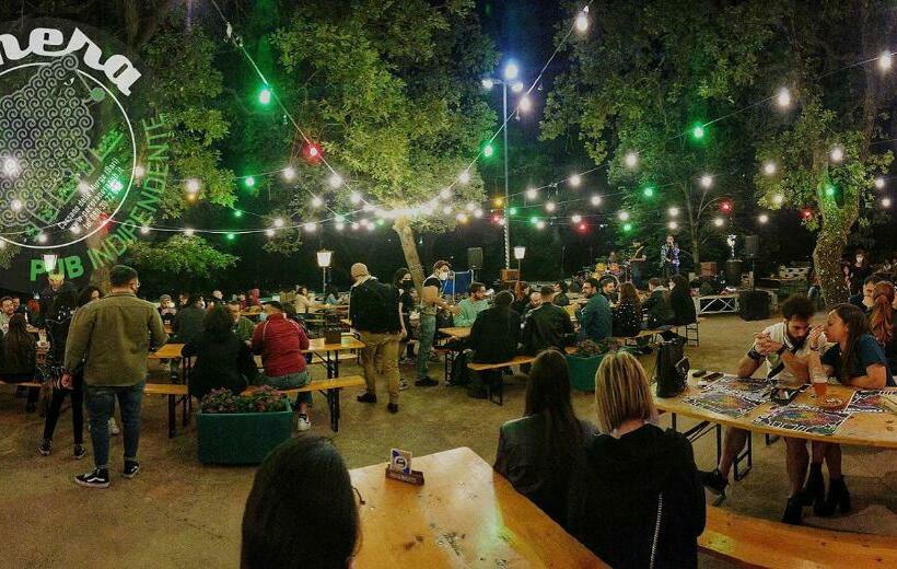 סוויטה משפחתית, B&b&beer